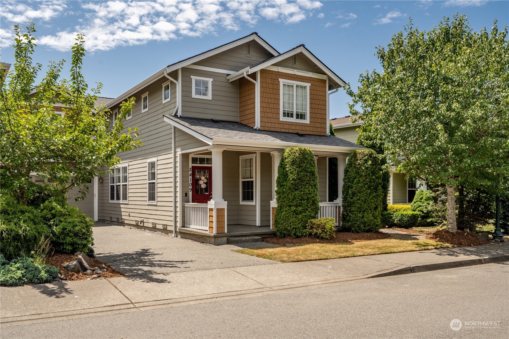 Property Photo:  24109 SE 21st Street  WA 98075 