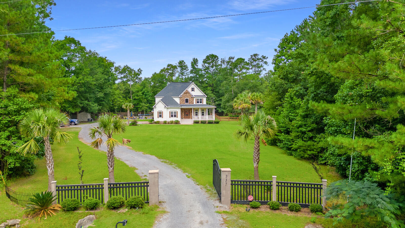 Property Photo:  337 Broadleaf Drive  SC 29486 