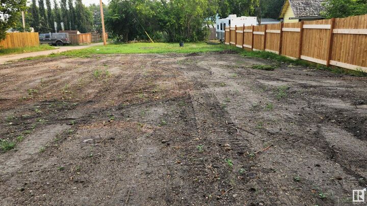 Property Photo: 5113 52 Avenue AB T0A 1A0