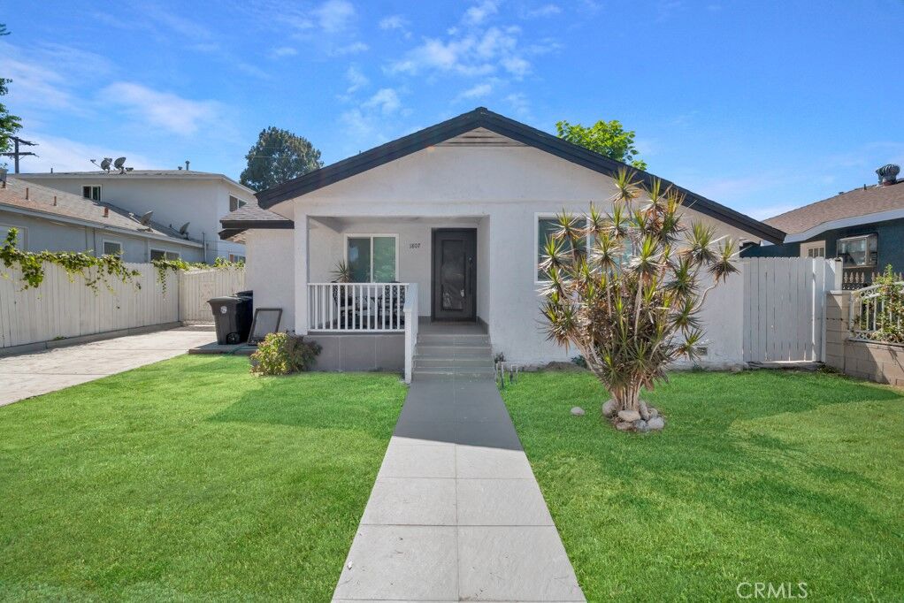 Property Photo: 1807 Keeler Street CA 91504