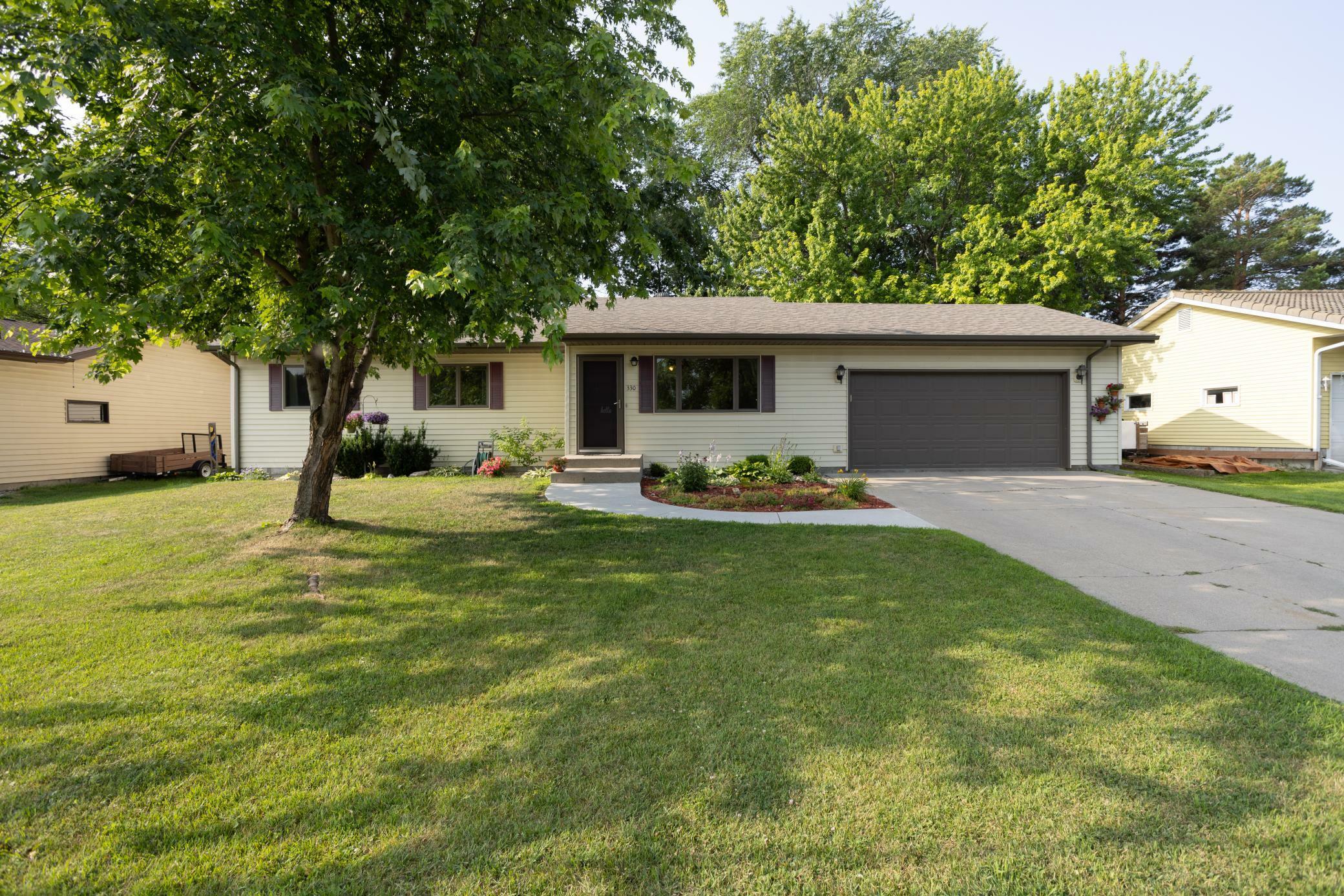 Property Photo:  330 E 14th Street  MN 56537 