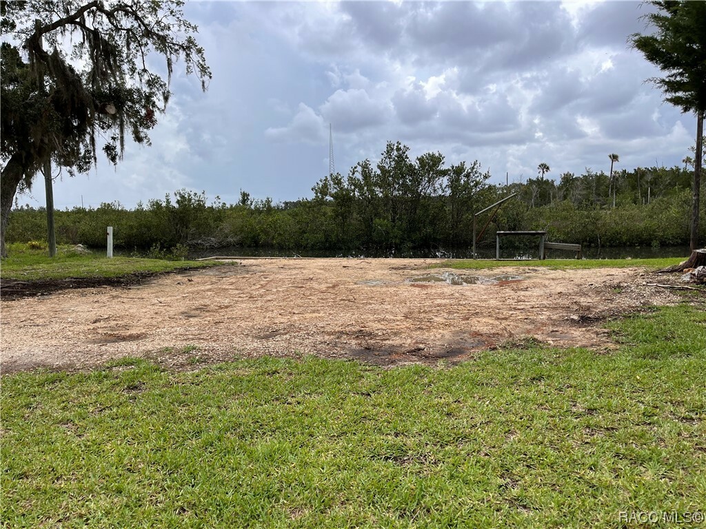 Property Photo:  2225 S Paw Point  FL 34429 