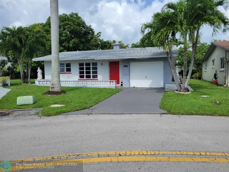 Property Photo:  4401 NW 48th Ave  FL 33319 