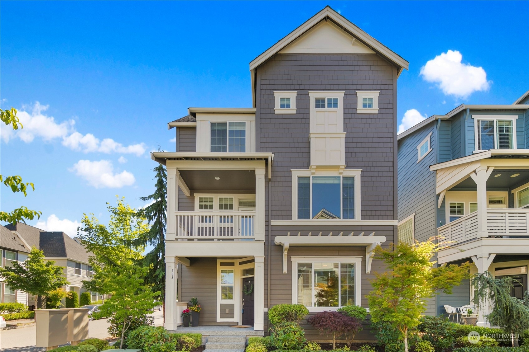 Property Photo:  303 NE Denny Way  WA 98029 