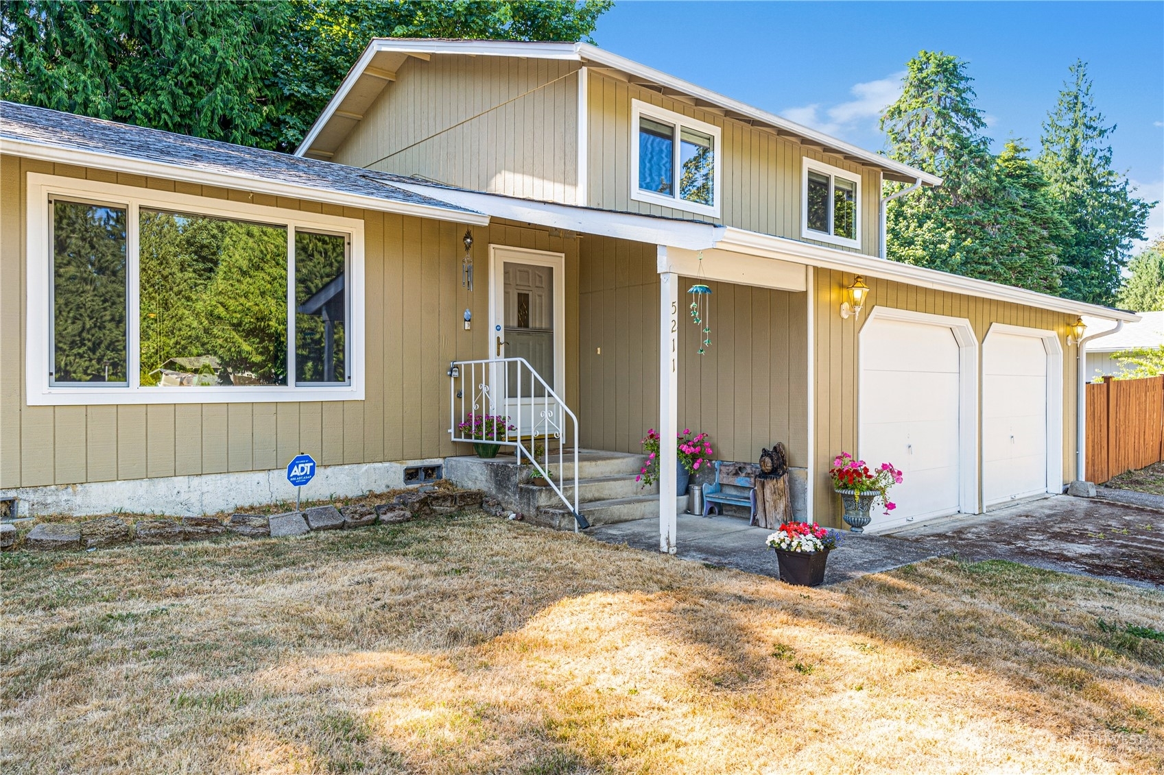 Property Photo:  5211 Normandy Drive SE  WA 98501 