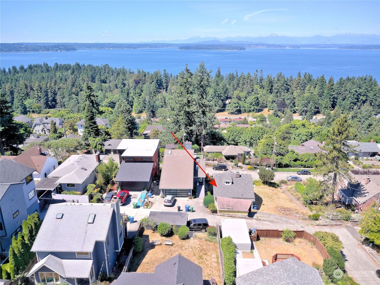 Property Photo: 7602 44th Avenue SW WA 98136