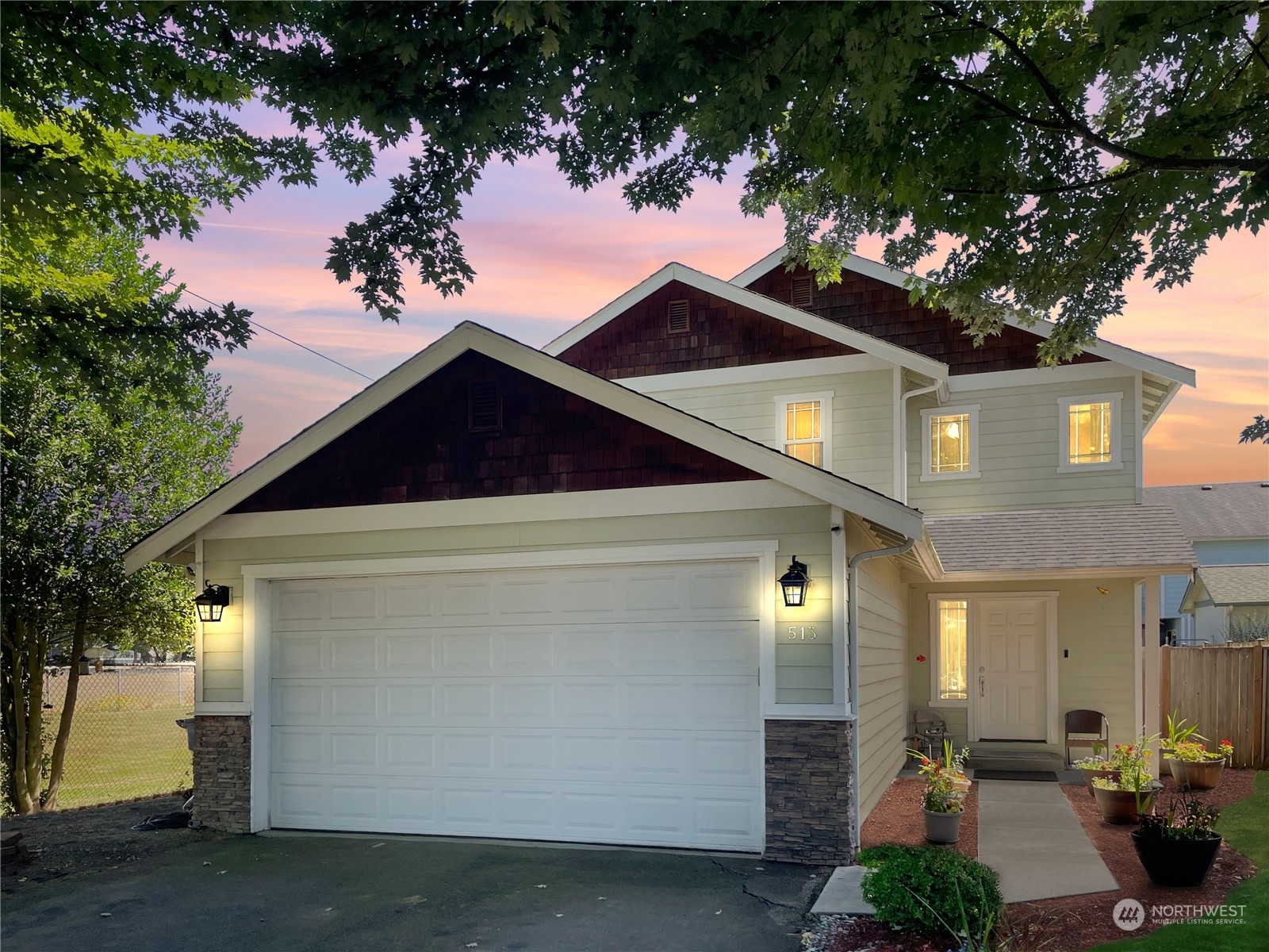 Property Photo: 513 W Columbia Street WA 98272