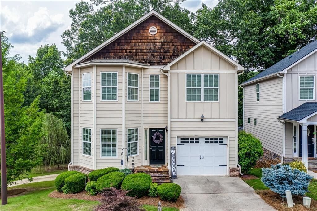 Property Photo:  201 Village Lane  GA 30188 