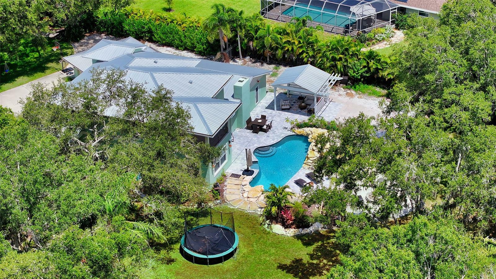 Property Photo: 2519 Sesame Street FL 34231