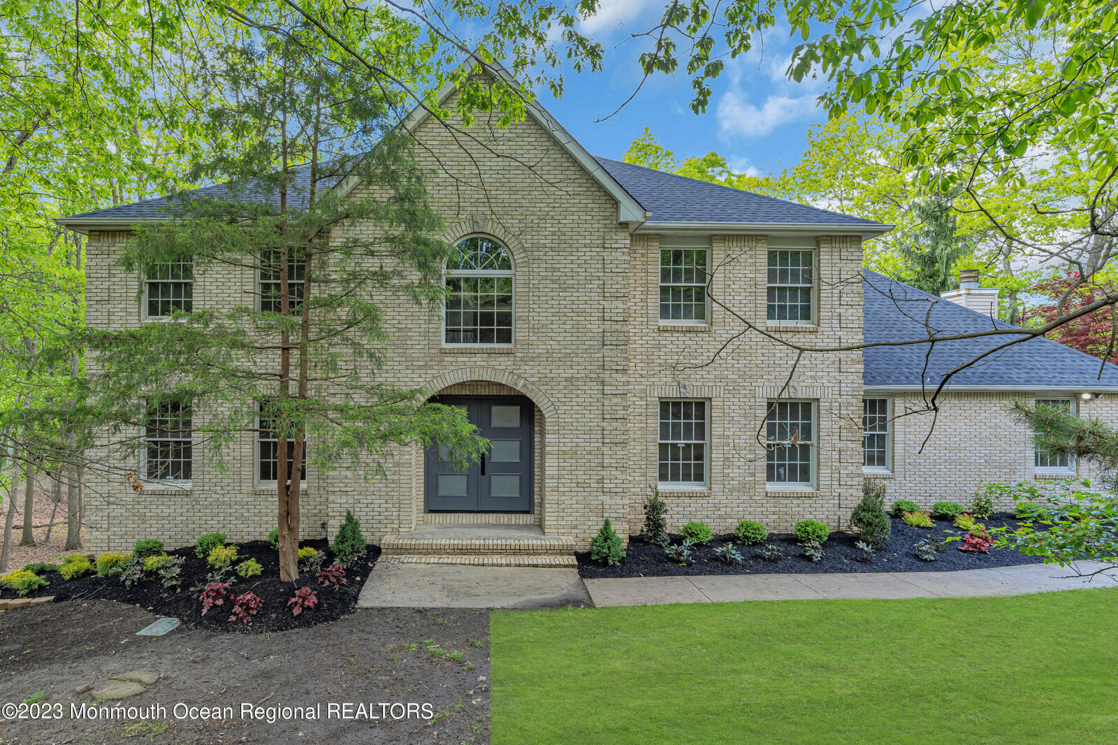 Property Photo: 3 Oak Hill Drive NJ 08510