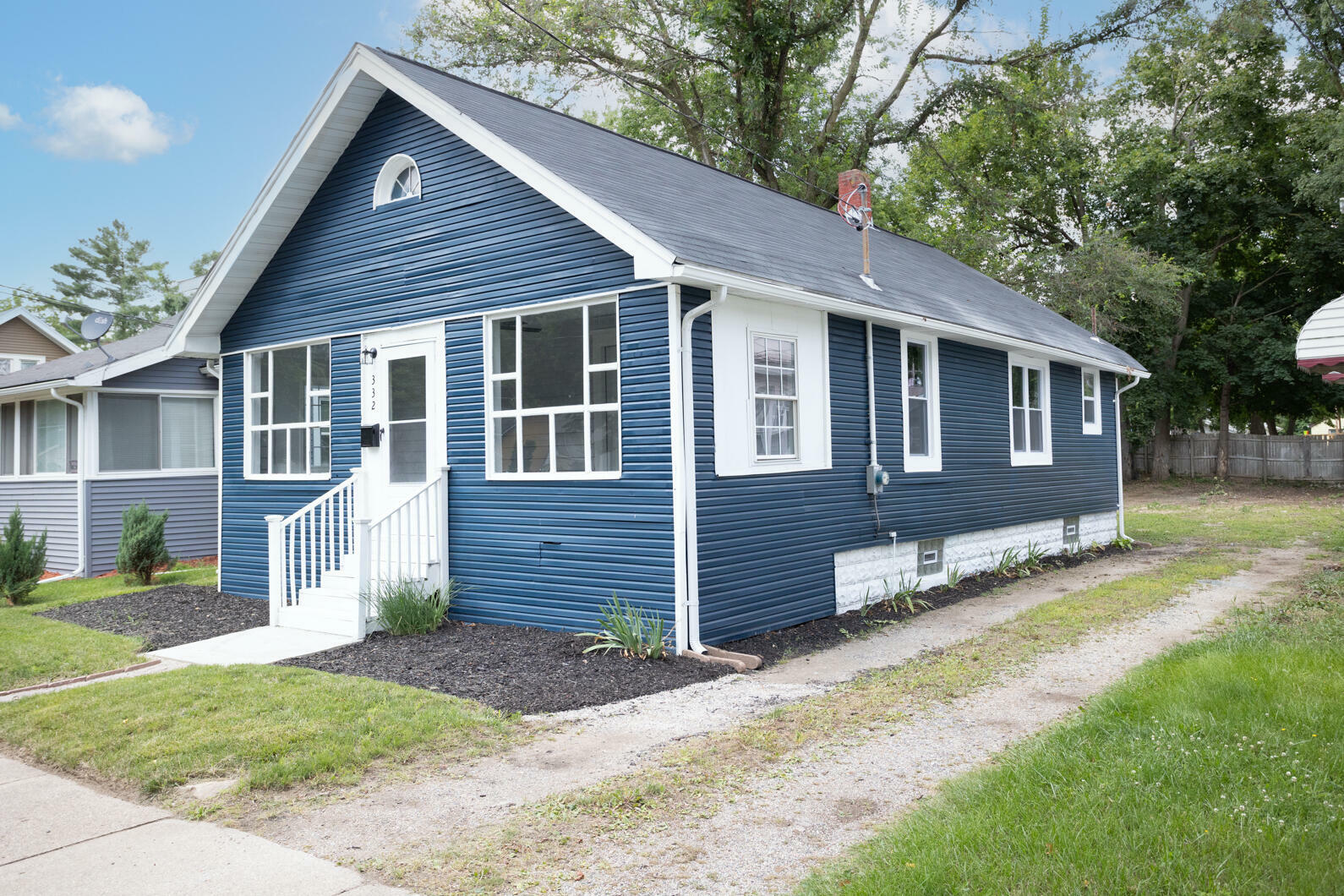 Property Photo:  332 E Prospect Street  MI 49203 