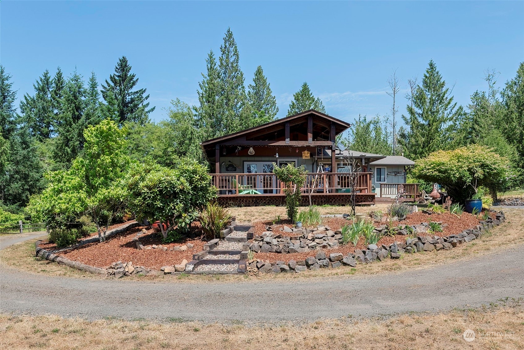 Property Photo:  128 Young Road  WA 98626 