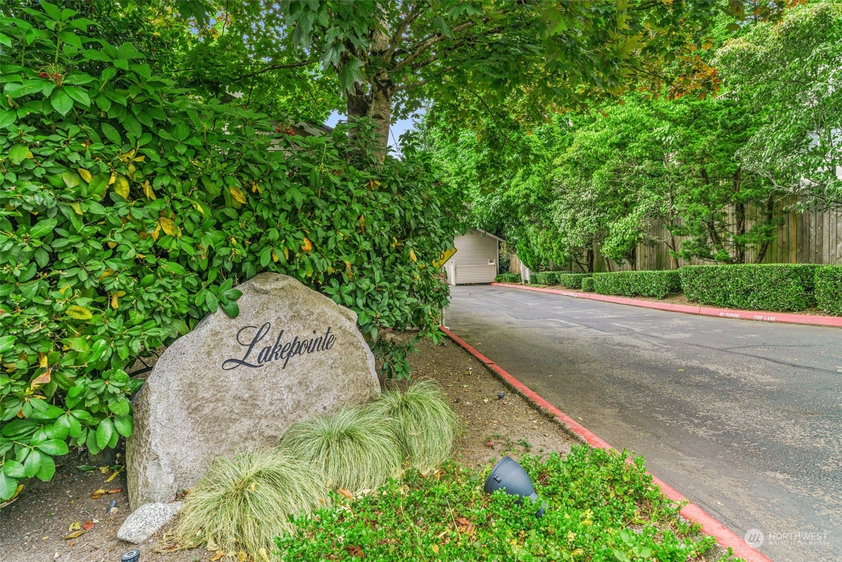 Property Photo: 10832 NE 68th Street A5 WA 98033