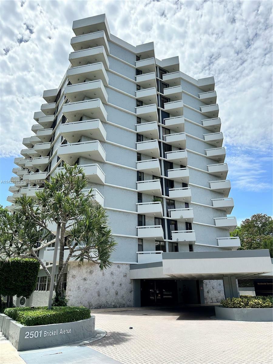 Property Photo:  2501 Brickell Ave 203  FL 33129 