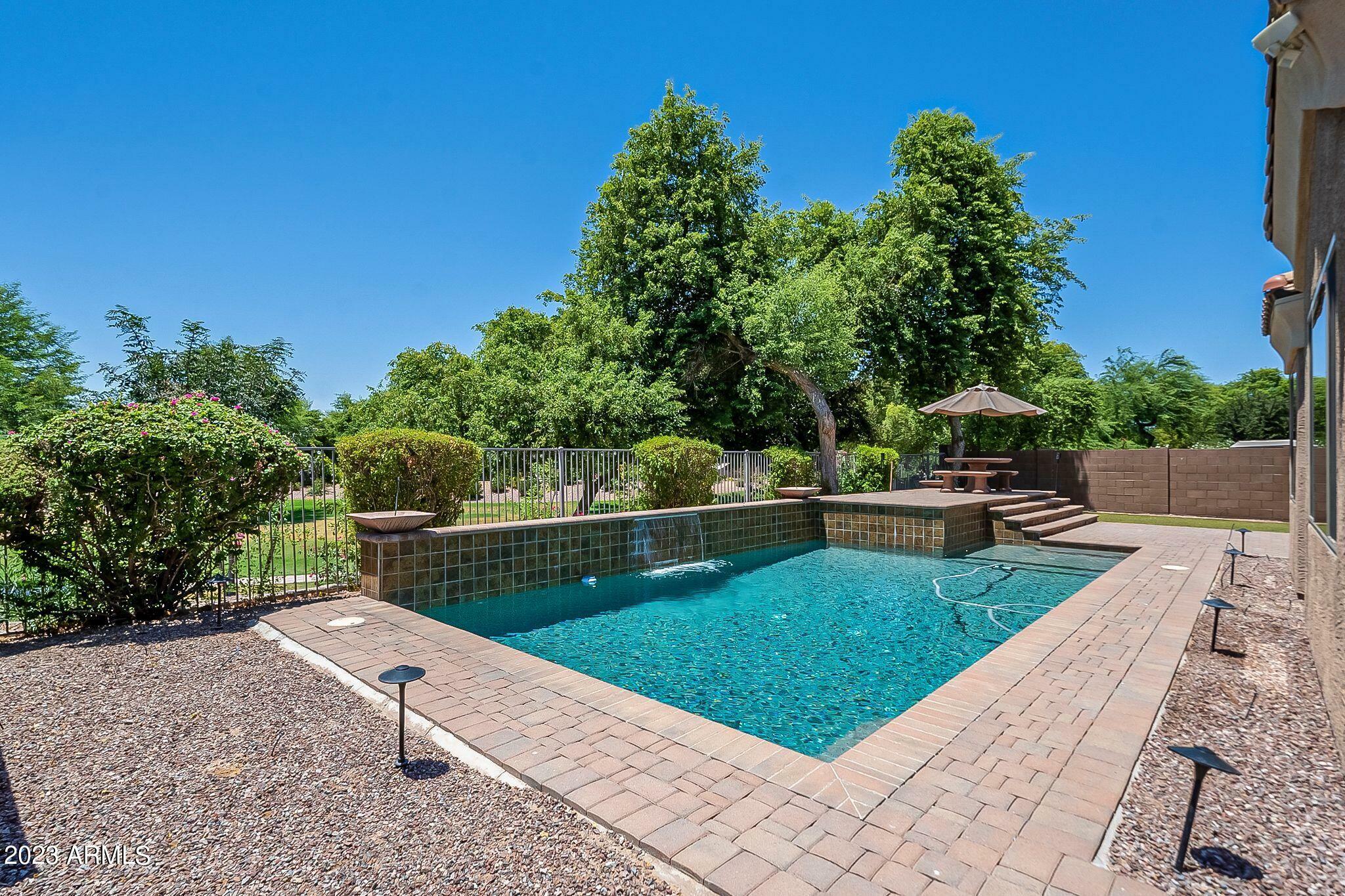 Property Photo:  2401 E Sequoia Drive  AZ 85286 