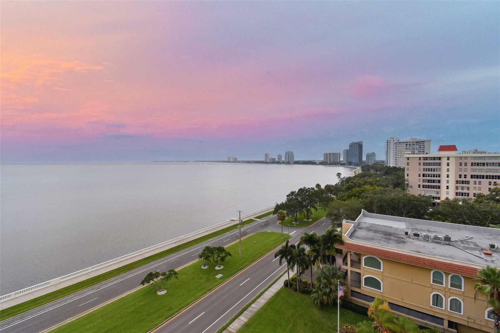 Property Photo:  2413 Bayshore Boulevard 906  FL 33629 