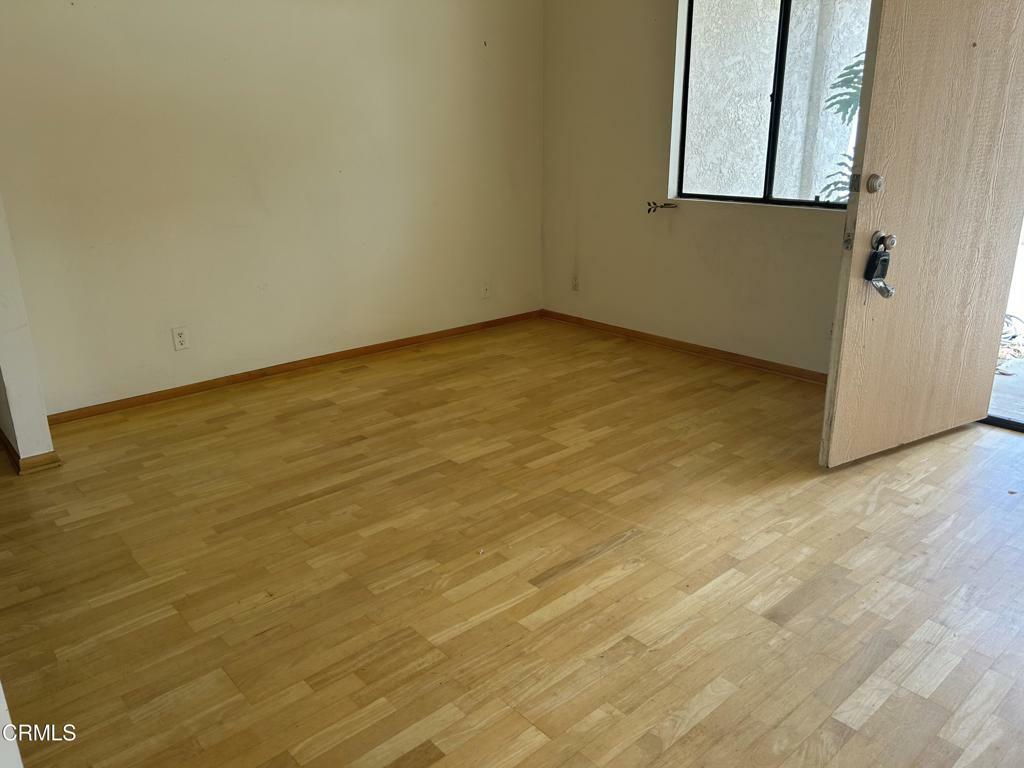 Property Photo:  810 Oarfish Court  CA 93035 