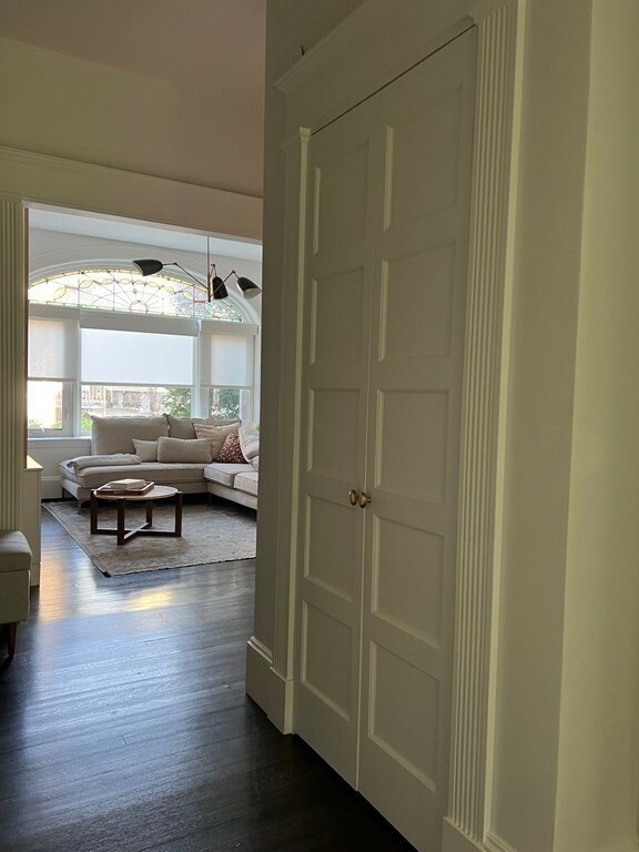Property Photo:  7 Verndale Street 1  MA 02446 