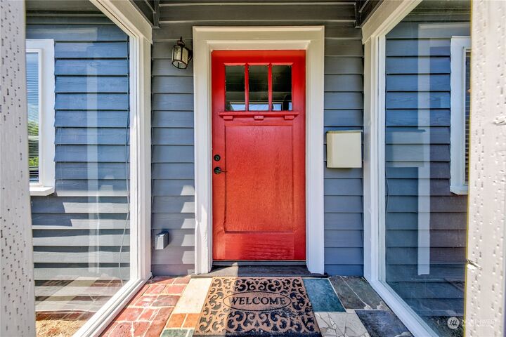 Property Photo: 1721 N Lafayette Avenue WA 98312