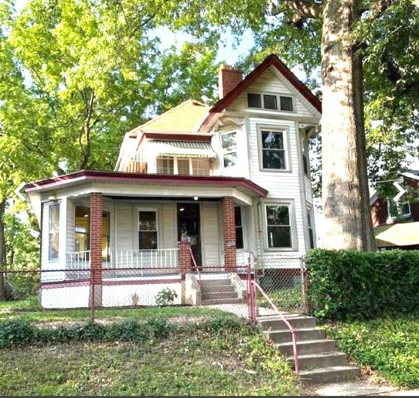 Property Photo:  1326 Franklin Ave  OH 45237 