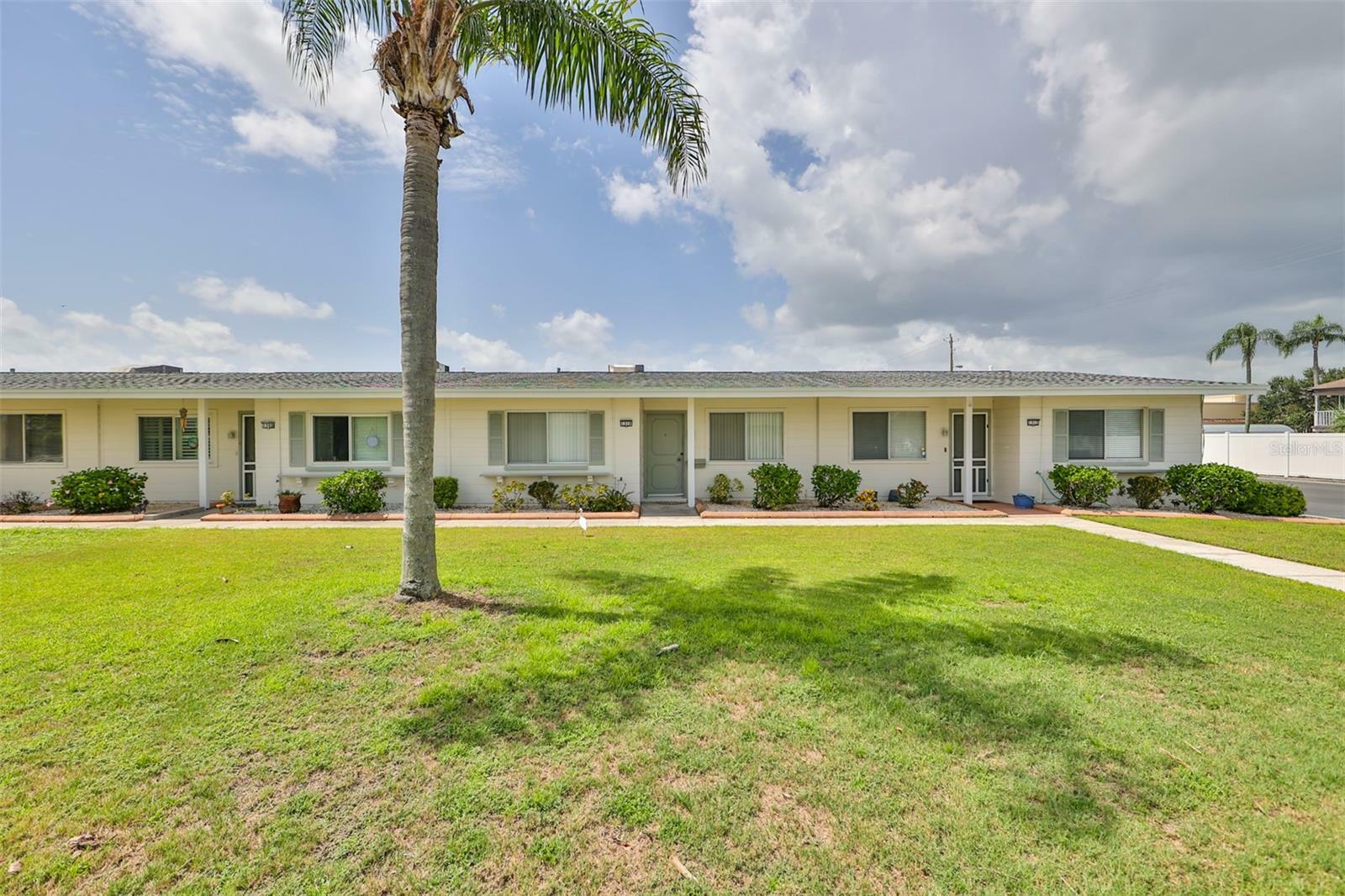 Property Photo:  1310 Burbank Court  FL 33573 