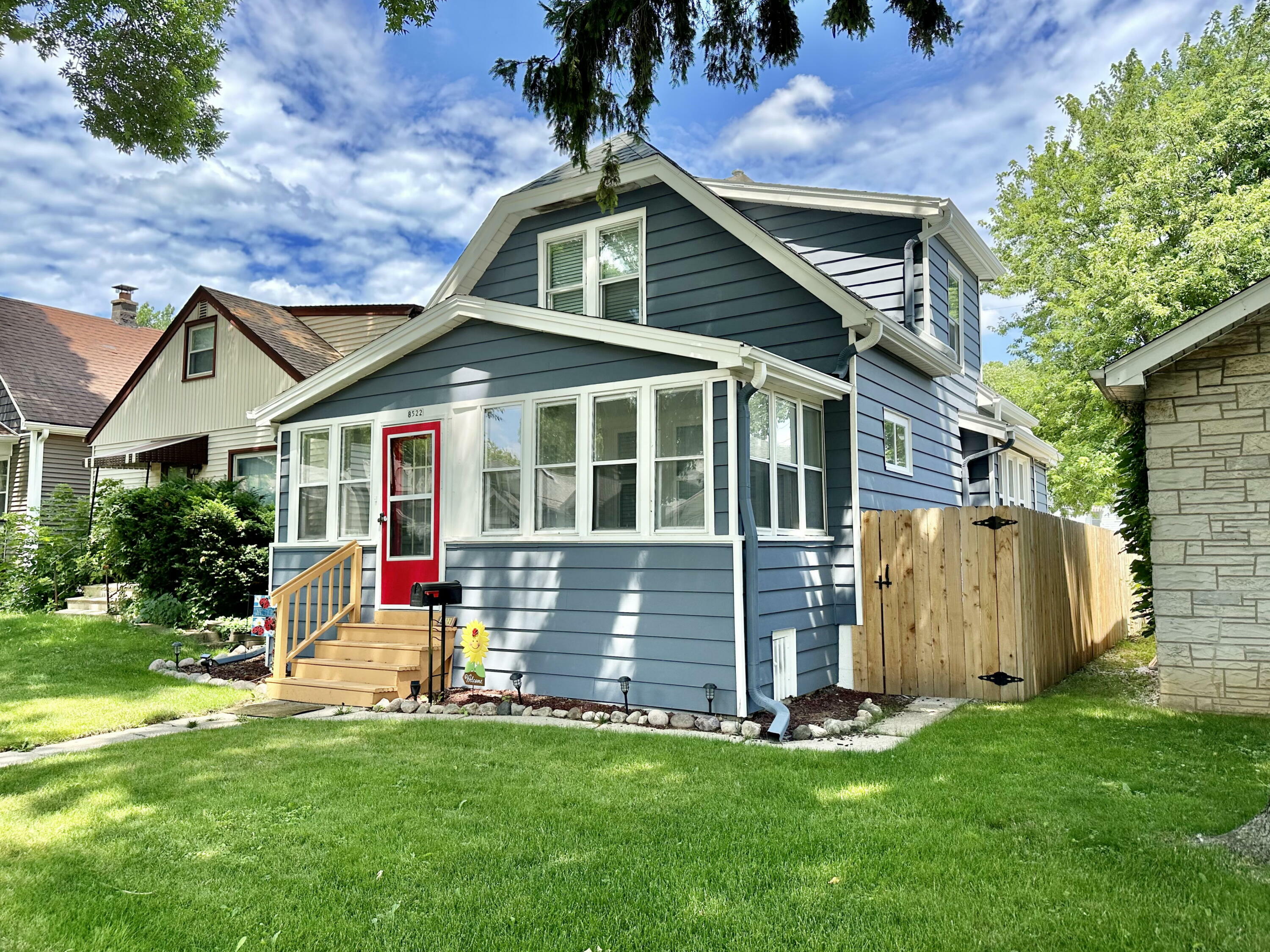 Property Photo:  8522 W Maple St  WI 53214 