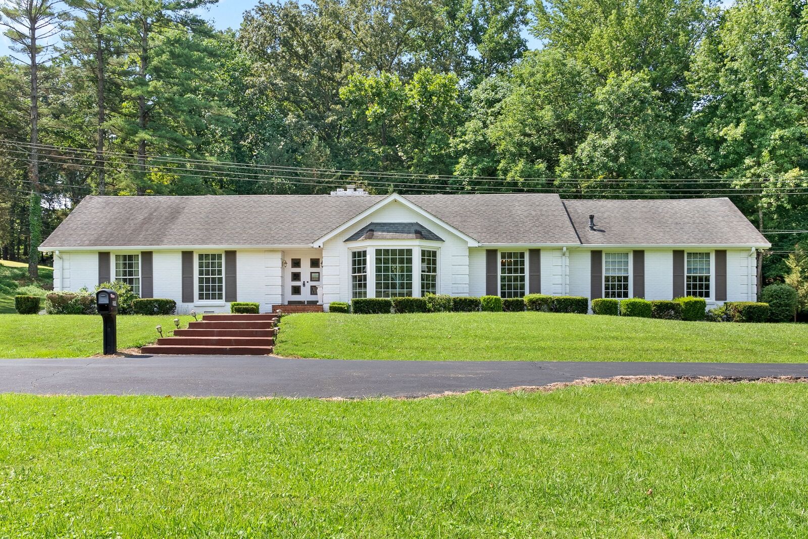 Property Photo: 590 Dunbar Cave Rd TN 37043