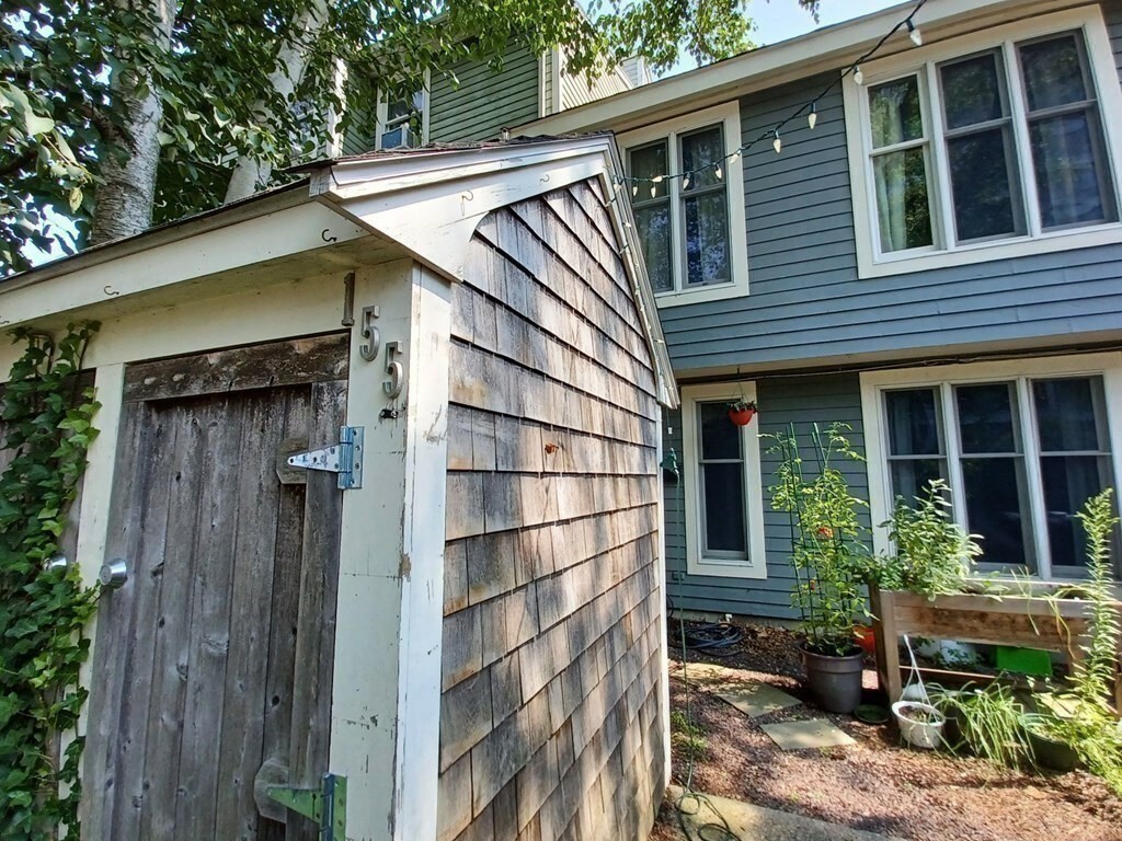 Property Photo:  155 Erie St Th  MA 02139 