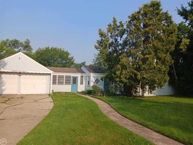 Property Photo:  25715 Culver  MI 48081 