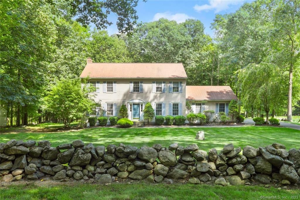 Property Photo:  6 Old Dodgingtown Road  CT 06801 