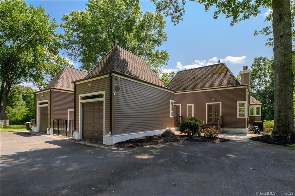 Property Photo:  711 Andrea Court  CT 06410 