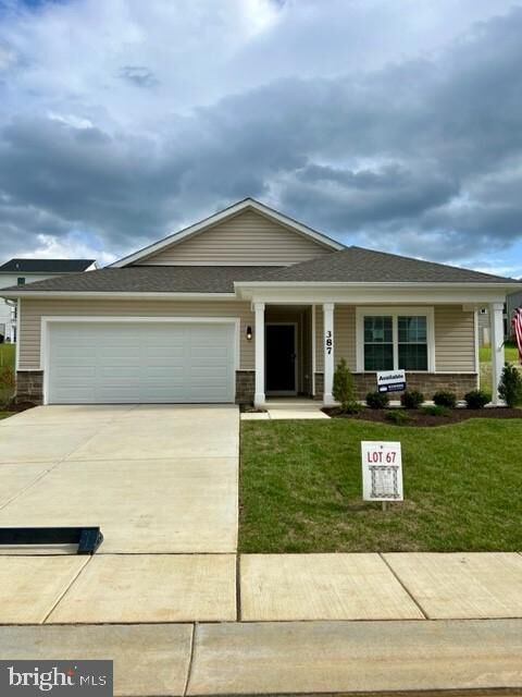 Property Photo: 387 Aylesbury Lane WV 25403