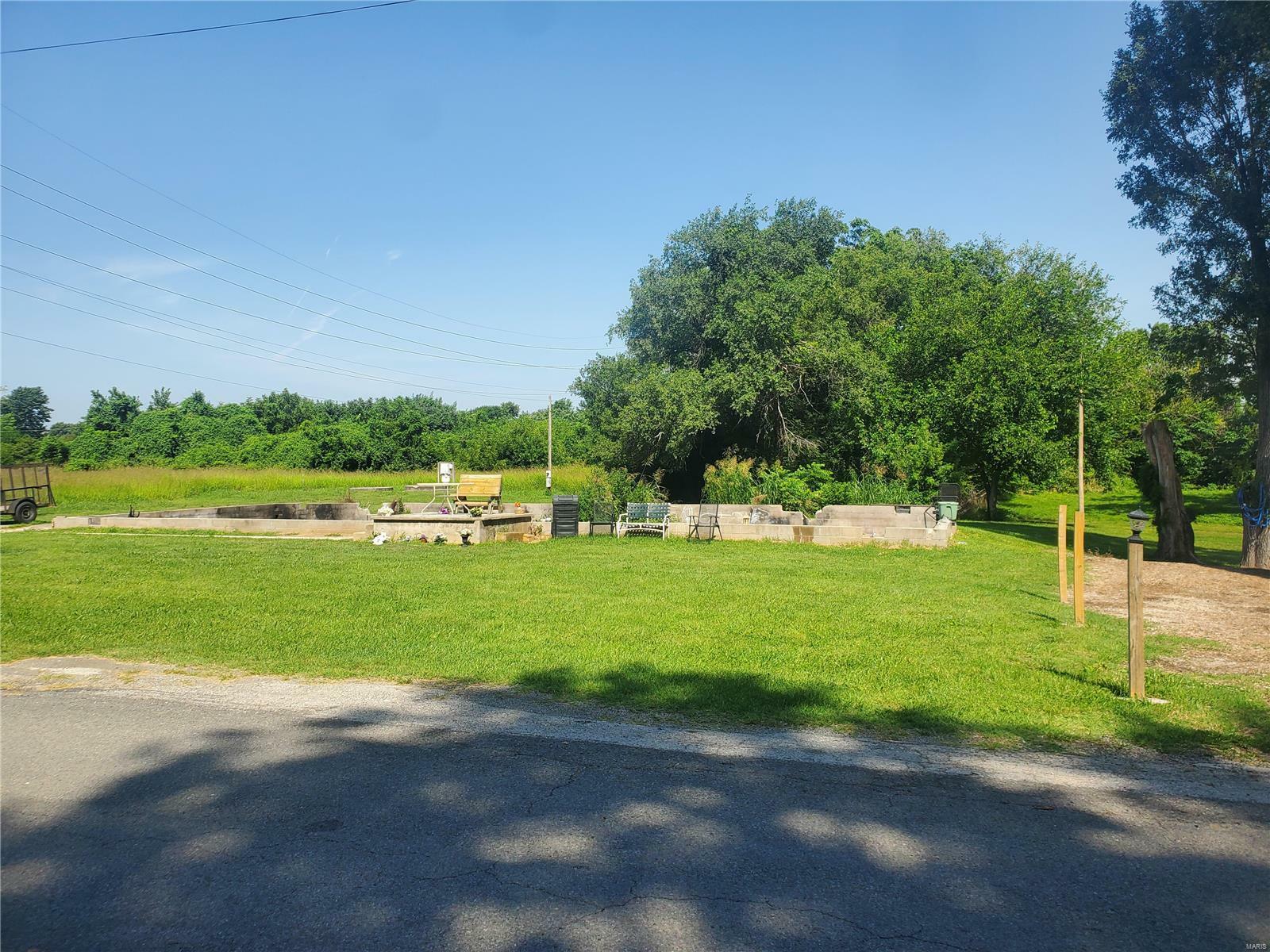 Property Photo:  1511 Upper Cahokia Road  IL 62206 