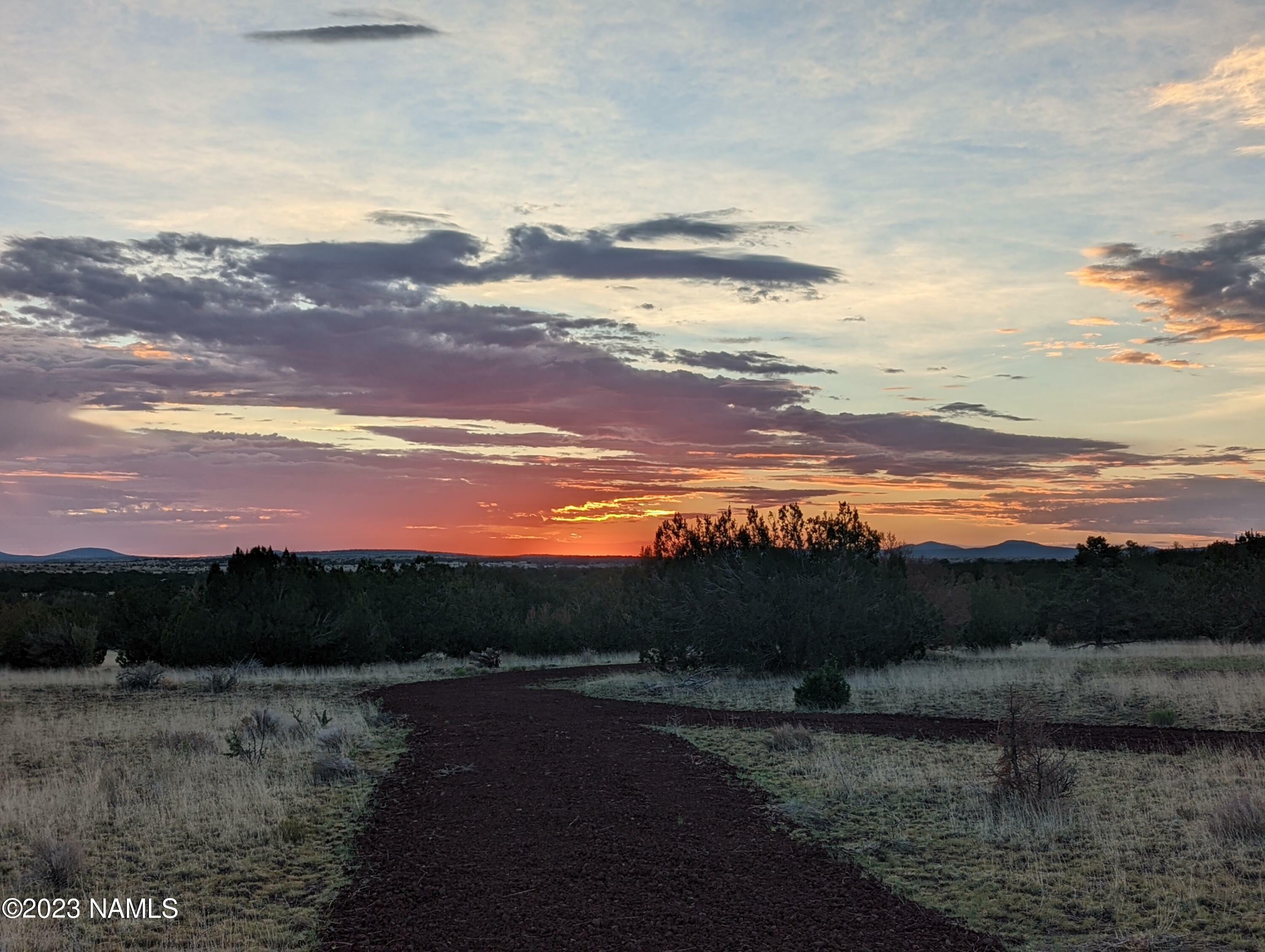 Property Photo:  13401 Howard Mesa Loop  AZ 86046 