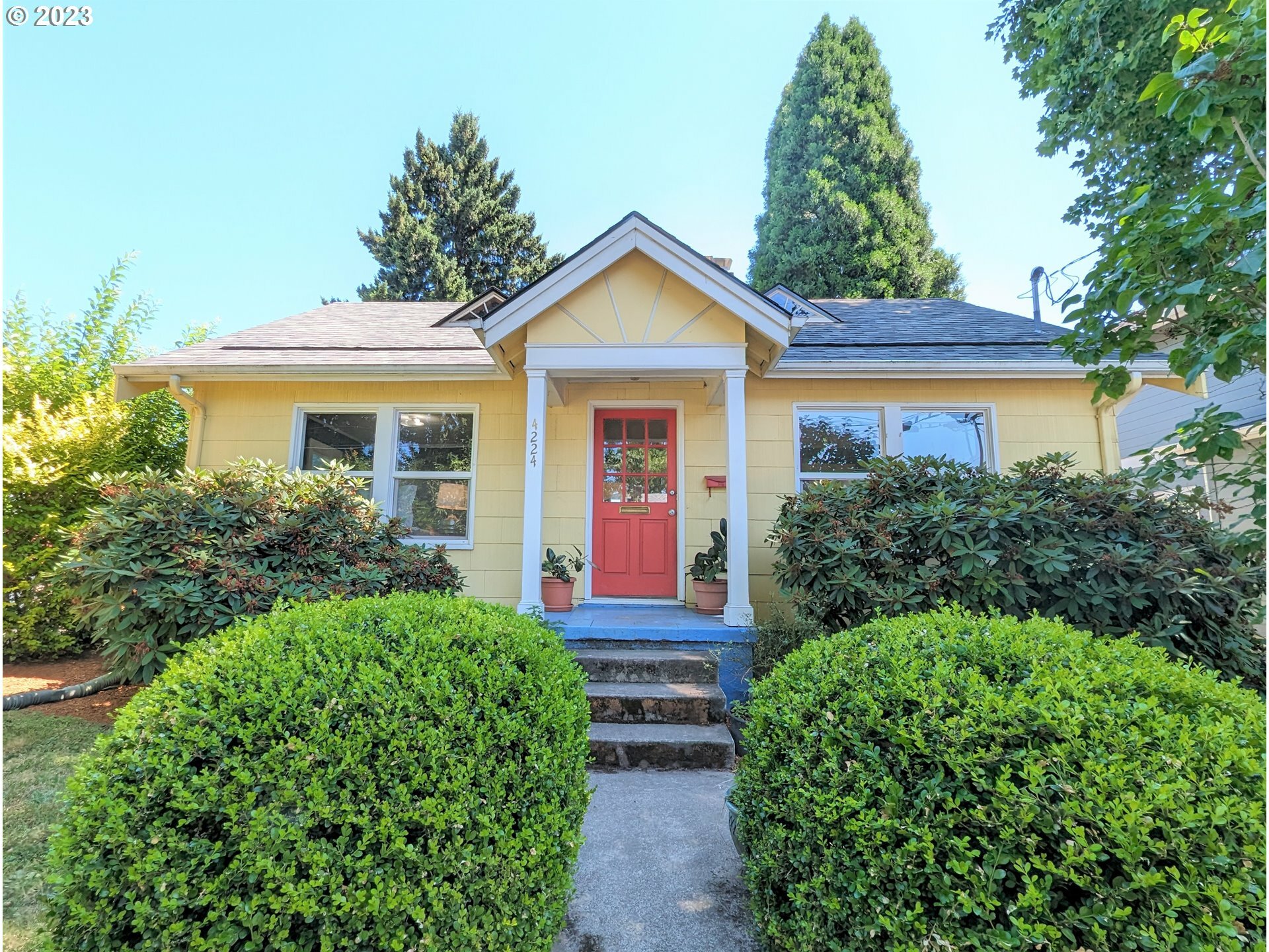Property Photo:  4224 SE 16th Ave  OR 97202 