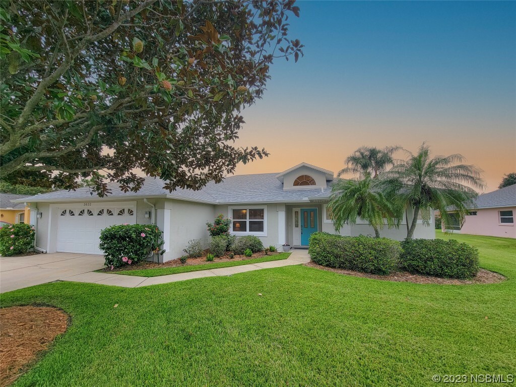 Property Photo: 2632 Turnbull Estates Drive FL 32168