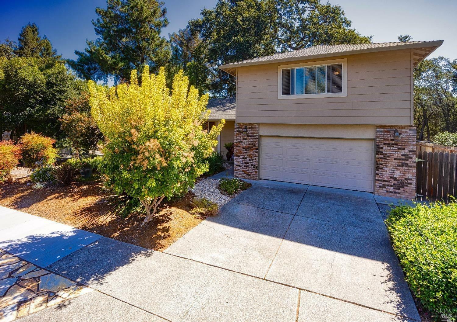 Property Photo:  1632 Cunningham Way  CA 95403 