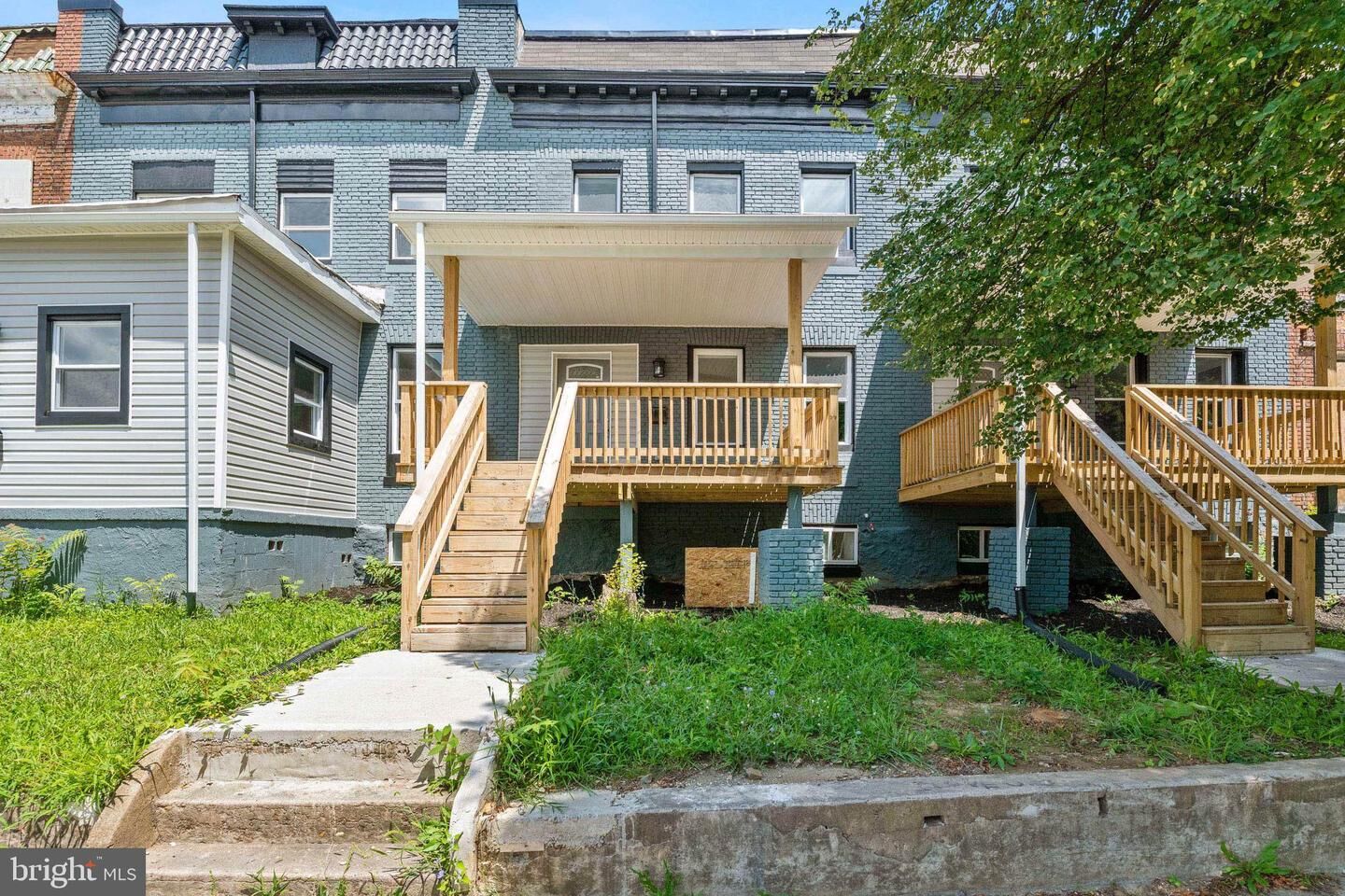 Property Photo:  3835 Reisterstown Road  MD 21215 