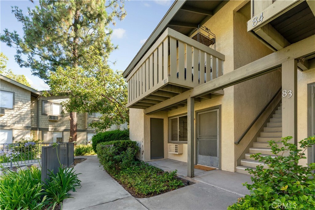 Property Photo: 960 E Bonita Avenue 81 CA 91767