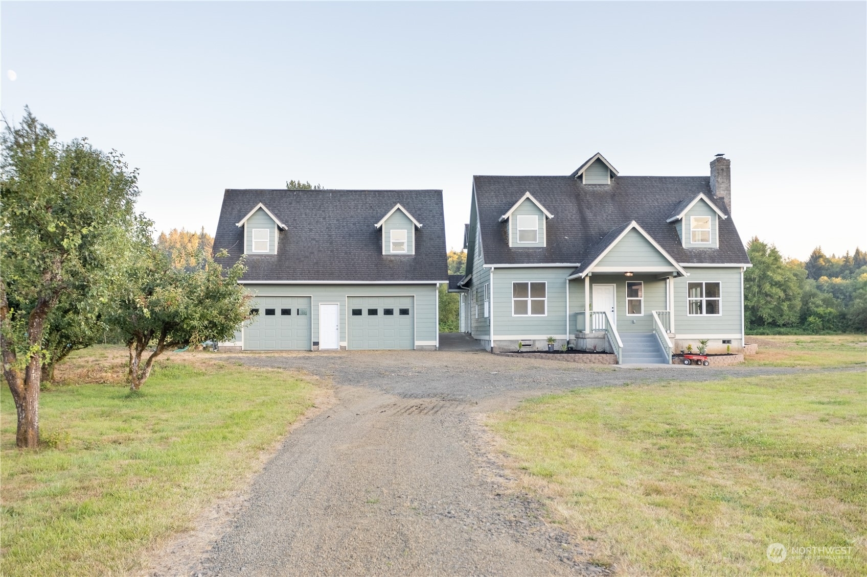 Property Photo:  94 Loop Road  WA 98621 