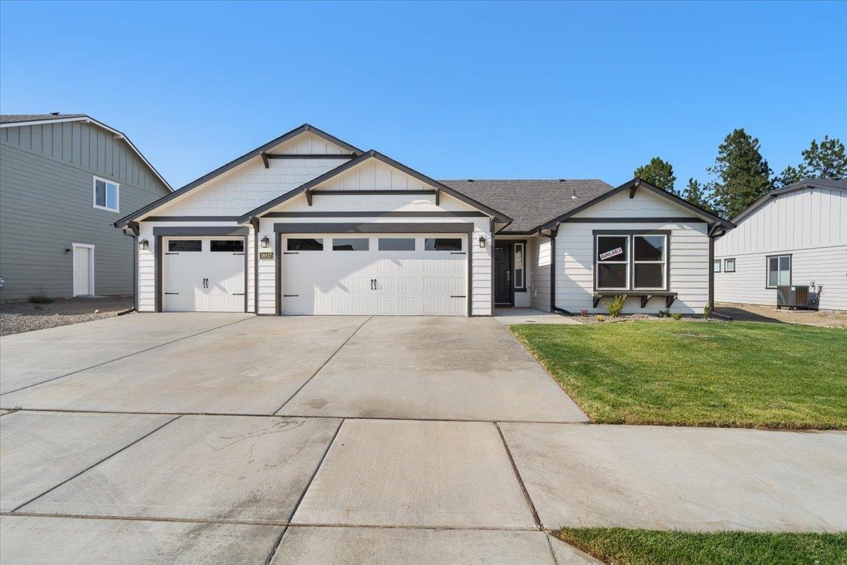 Property Photo: 18517 E 17th Ave Edgewood 9/4 WA 99016