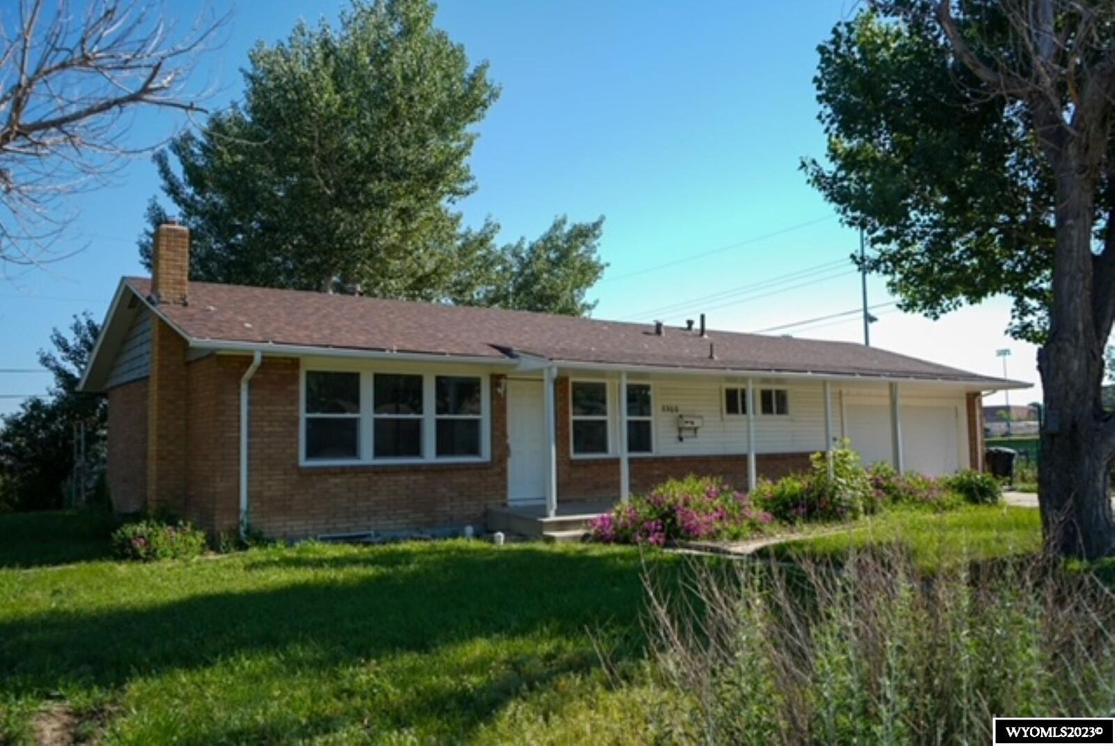 Property Photo:  3300 E 12th Street  WY 82609 