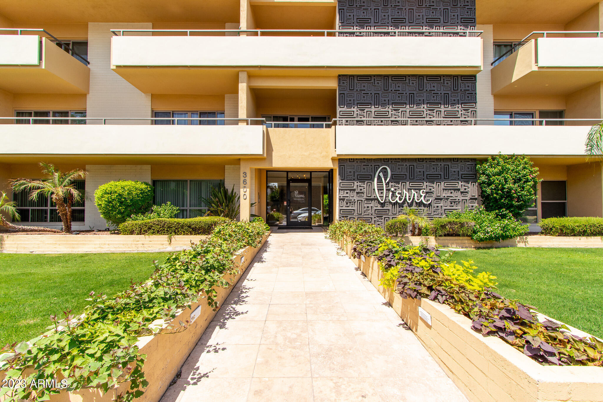 Property Photo: 3600 N 5th Avenue 203 AZ 85013