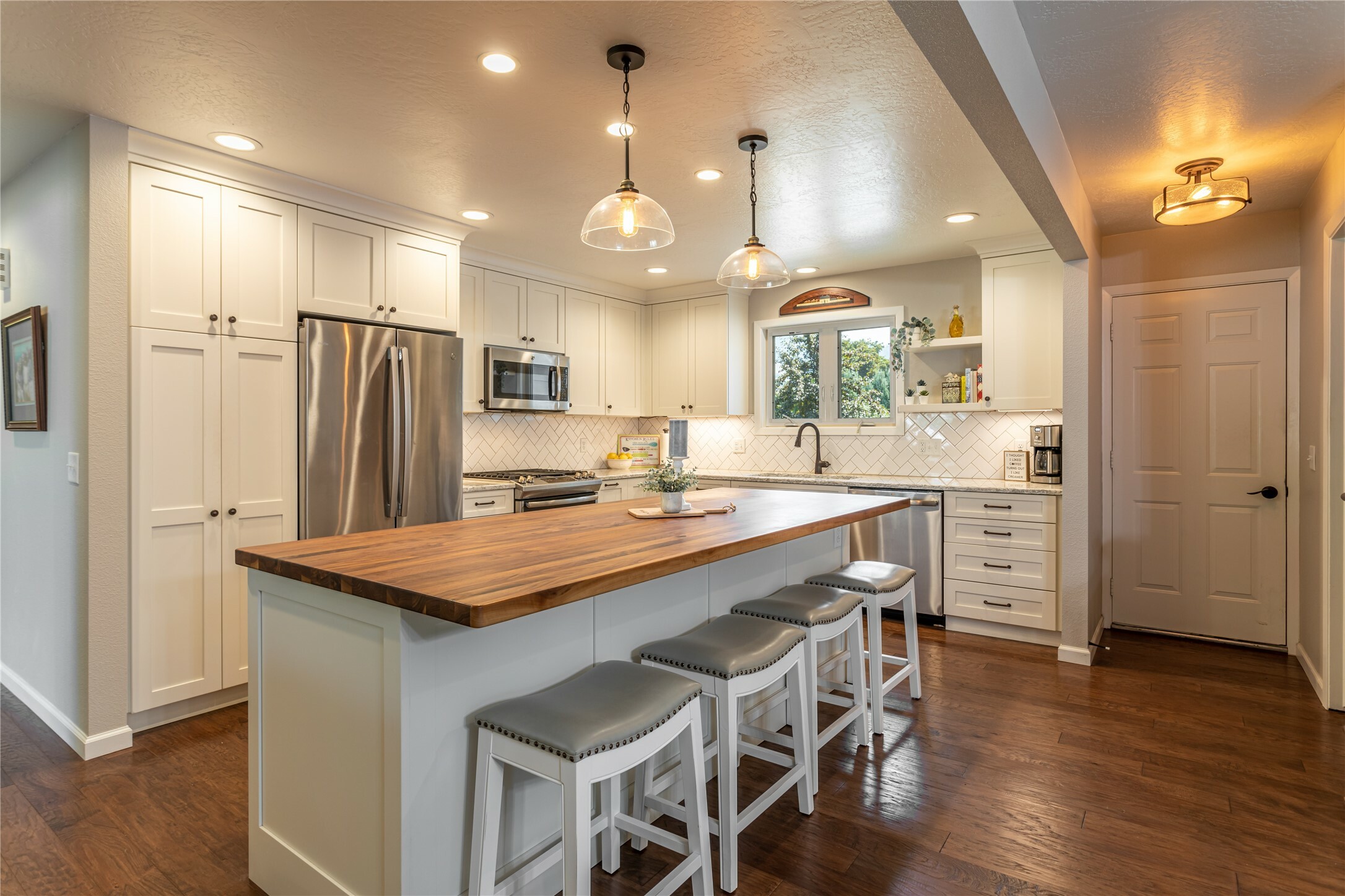 Property Photo: 16 Martha'S Court MT 59803