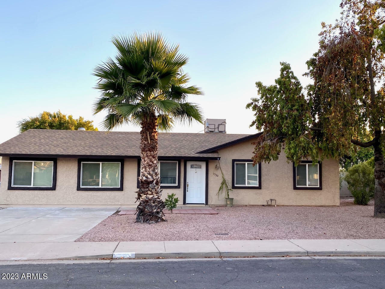 Property Photo:  1530 N Rowen --  AZ 85207 