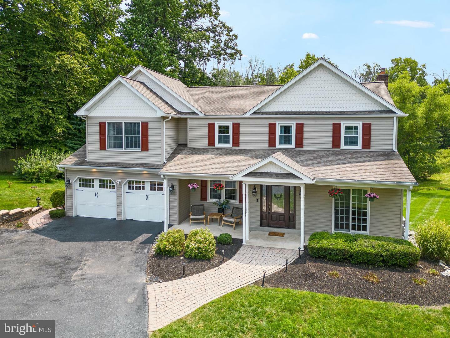 Property Photo: 718 Wilson Circle PA 19382