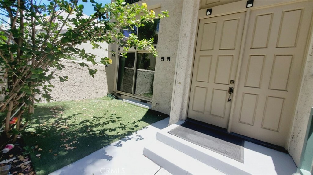 Property Photo:  22221 Erwin Street  CA 91367 