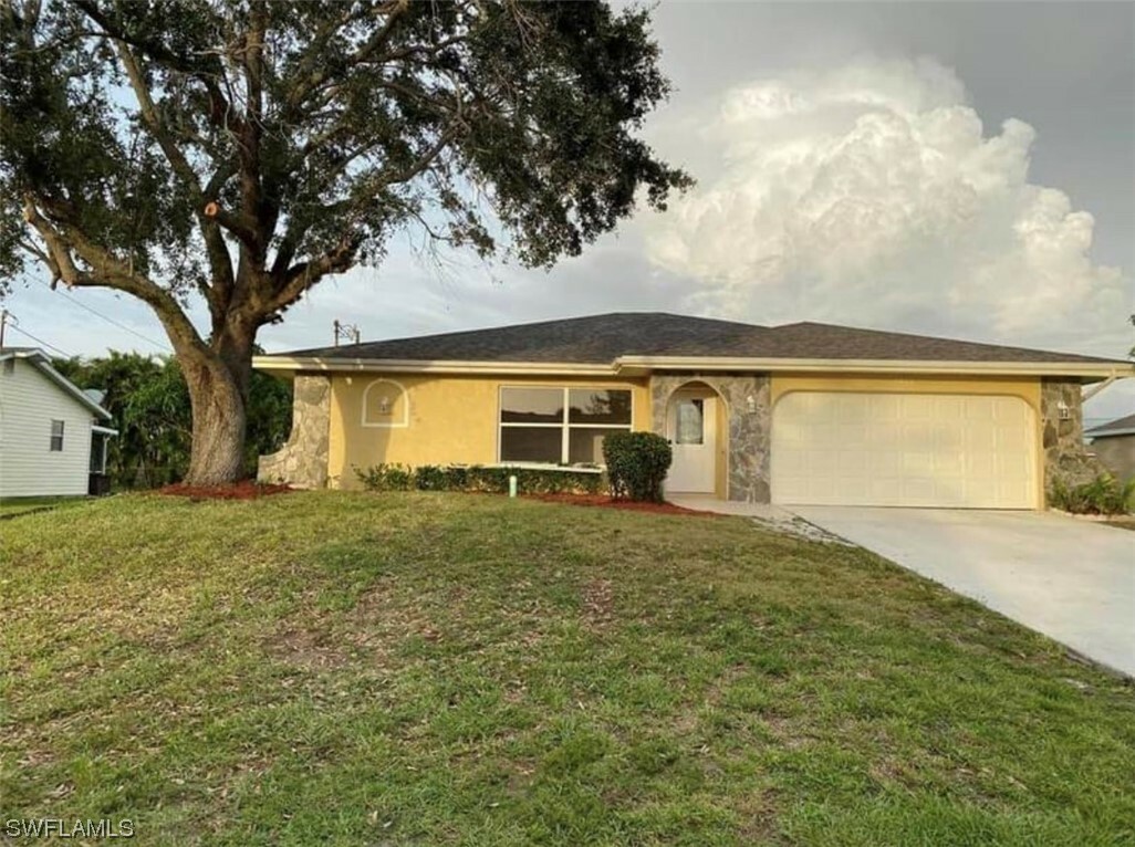 Property Photo:  3003 SW 4th Avenue  FL 33914 