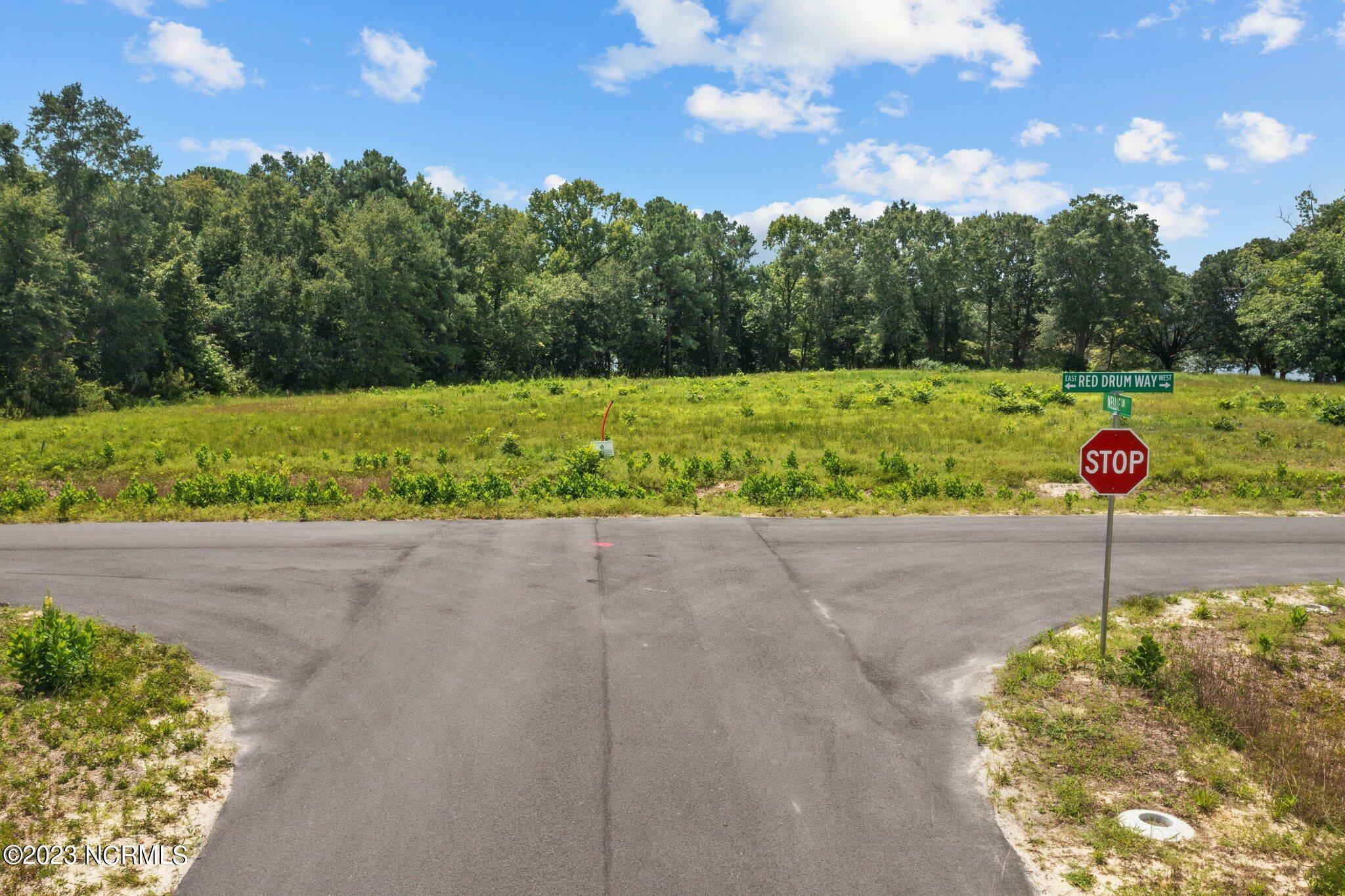 Property Photo:  500 Red Drum Way E  NC 28584 