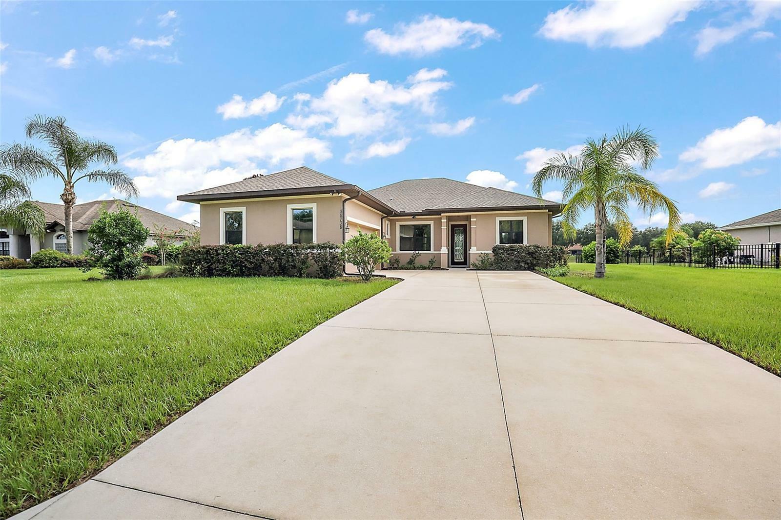 Property Photo:  36738 Alaqua Court  FL 32736 